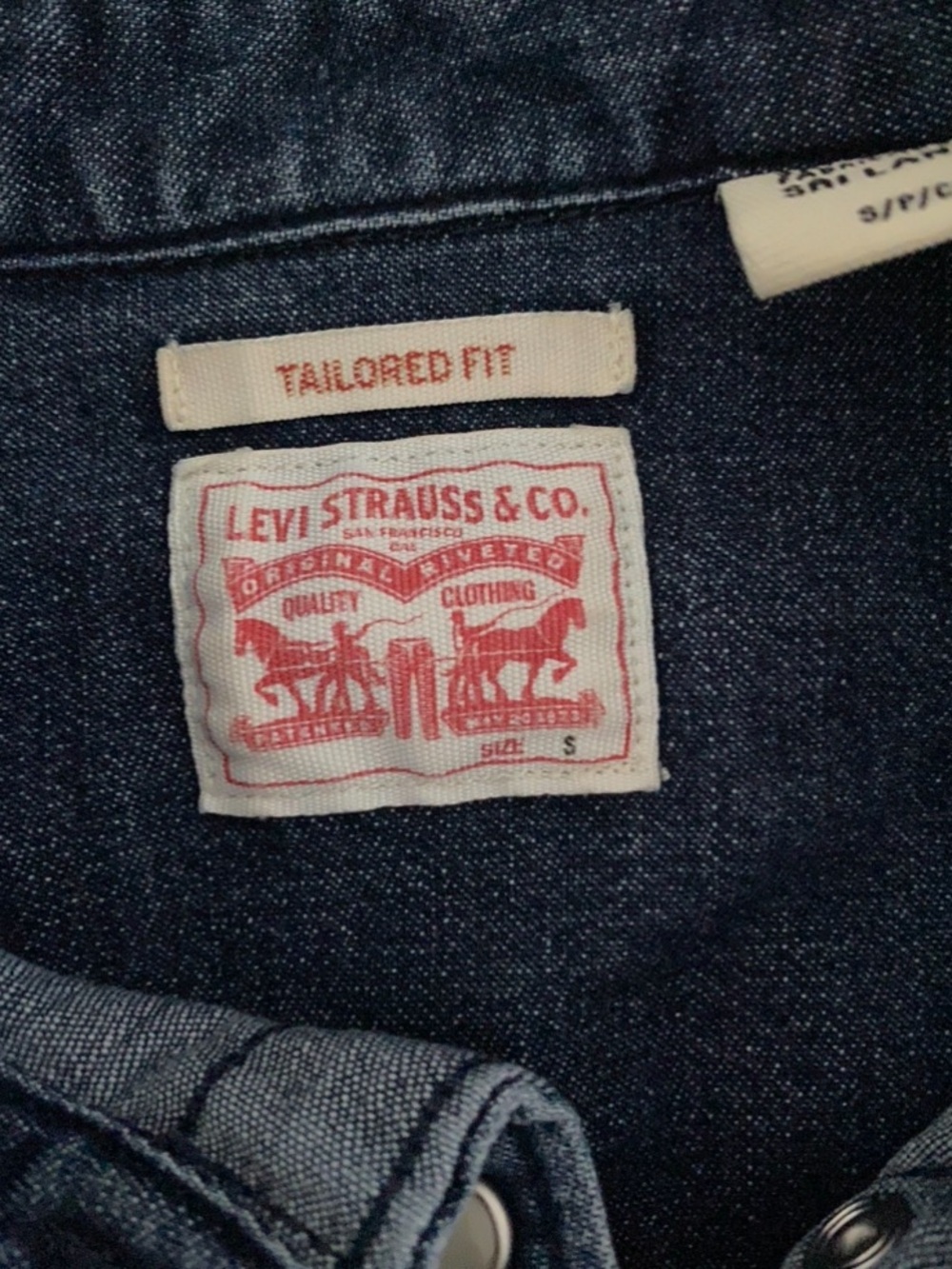 Levi's Indigo Denim Shirt with Red Label - Picture 2 of 2